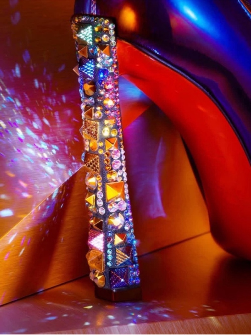 Christian Louboutin Cosmic
Alta Boots 100 Over-the-Knee
Strass RETAIL 3995 - Picture 11 of 13